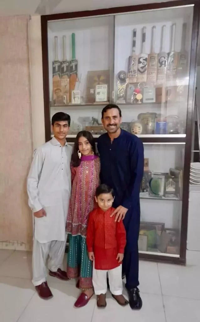 Younis Khan family Photo
