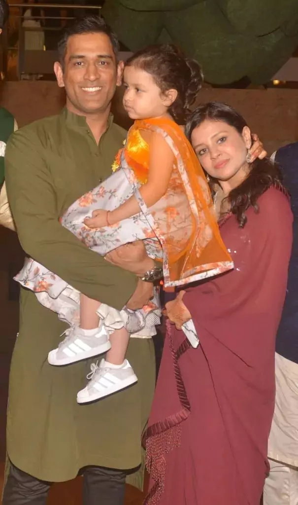 MS Dhoni Wife and Daughter