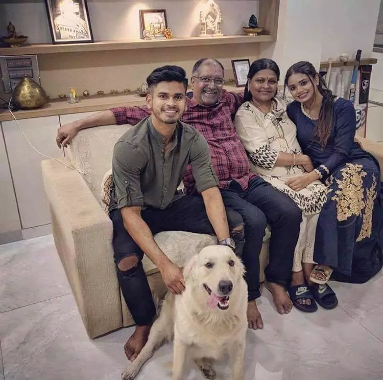 Shreyas Iyer Family Photo