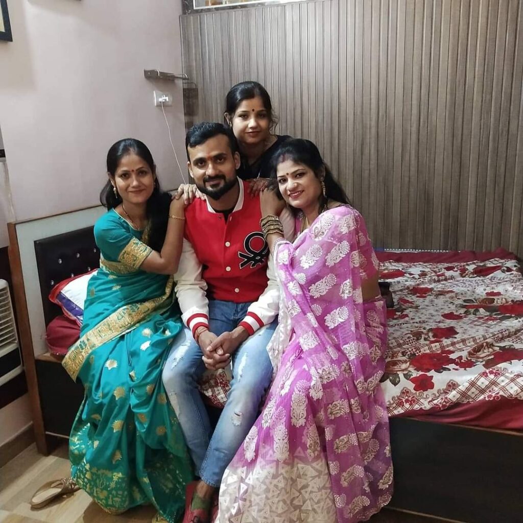 Akash Deep family photo