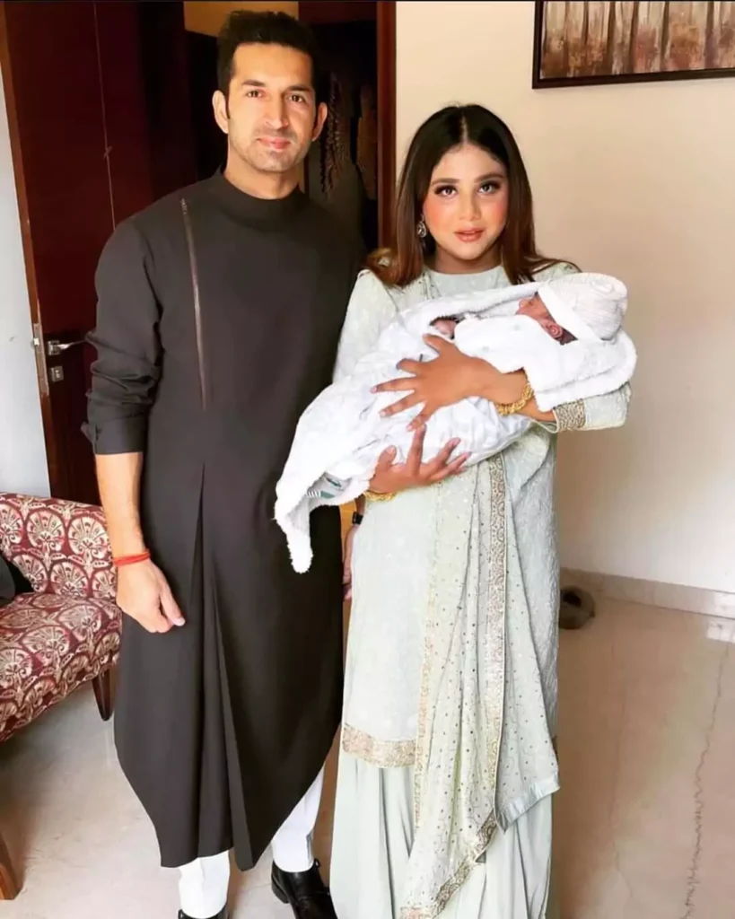 Mohit Sharma Wife and Children photo